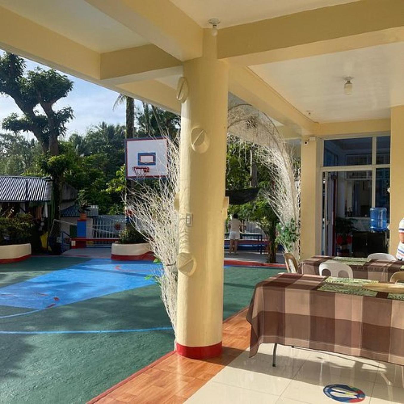 Reddoorz At S & L Apartelle Daraga Albay Legazpi Eksteriør bilde