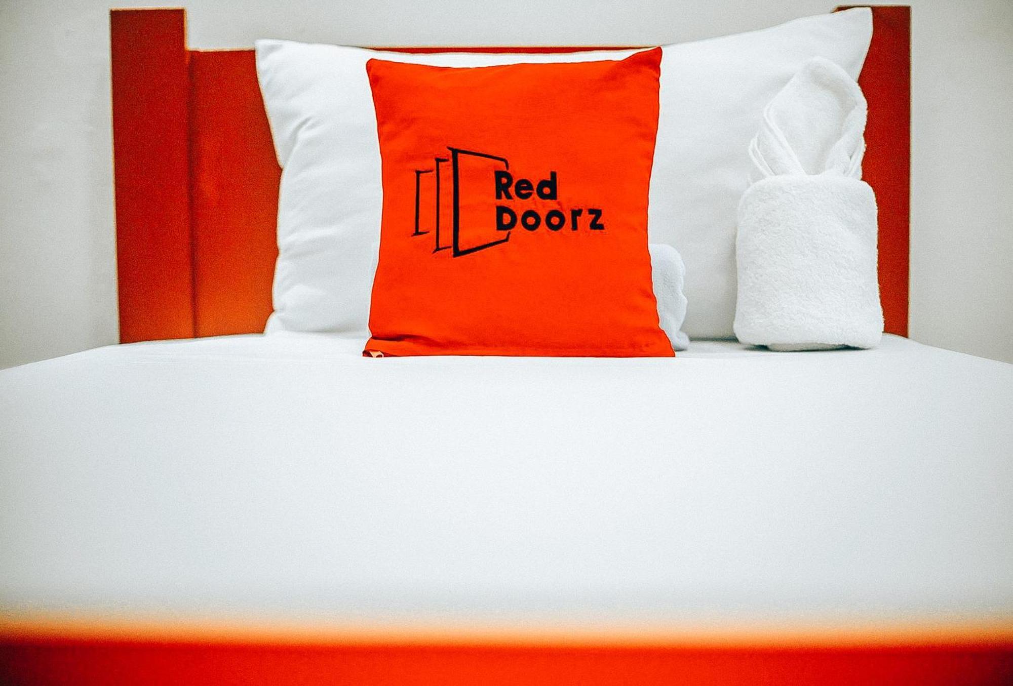 Reddoorz At S & L Apartelle Daraga Albay Legazpi Eksteriør bilde